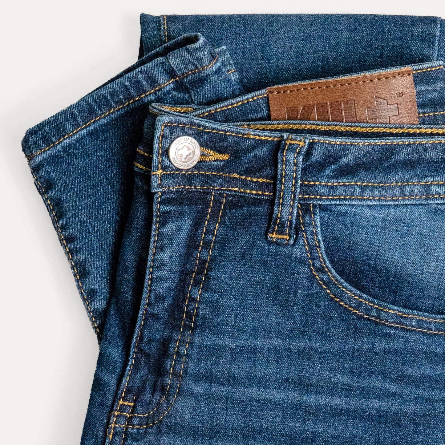 TIMELESS BLUE JEANS