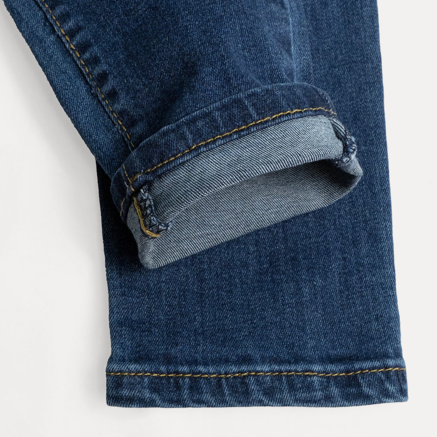 TIMELESS BLUE JEANS