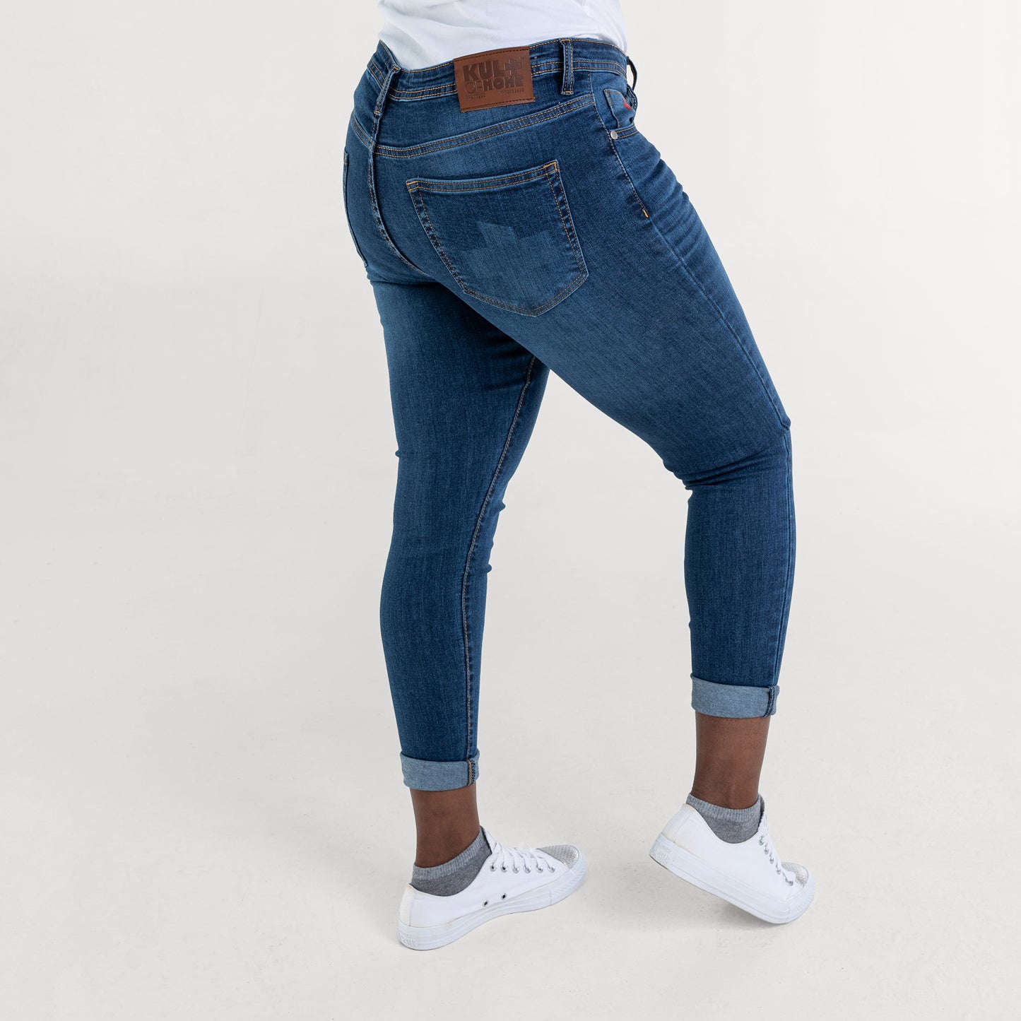 TIMELESS BLUE JEANS